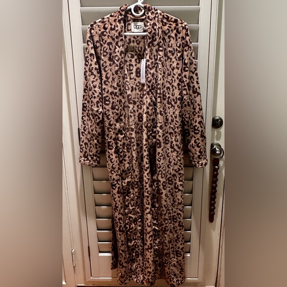 Ugg Cheetah Print Robe - Picture 2 of 4